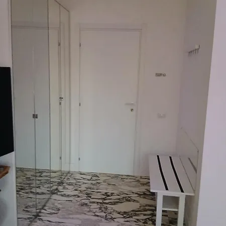 Δωμάτια σε οικογενειακή κατοικία Da Ernesto *